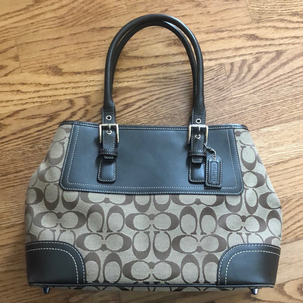 Coach purse LIKE NEW!!
